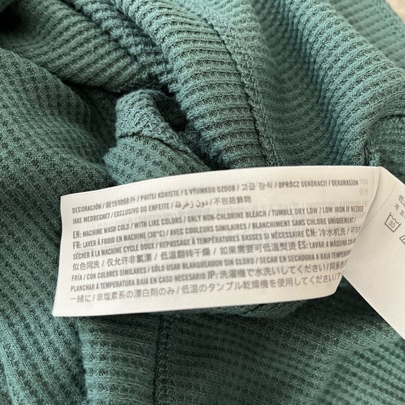 Hollister Must Have Collection Green Thermal Oversized Crop Top XS - Picture 4 of 6